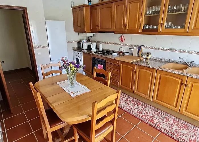 Lovely Modern Duplex 3 Bedroom Flat In Quiet Area