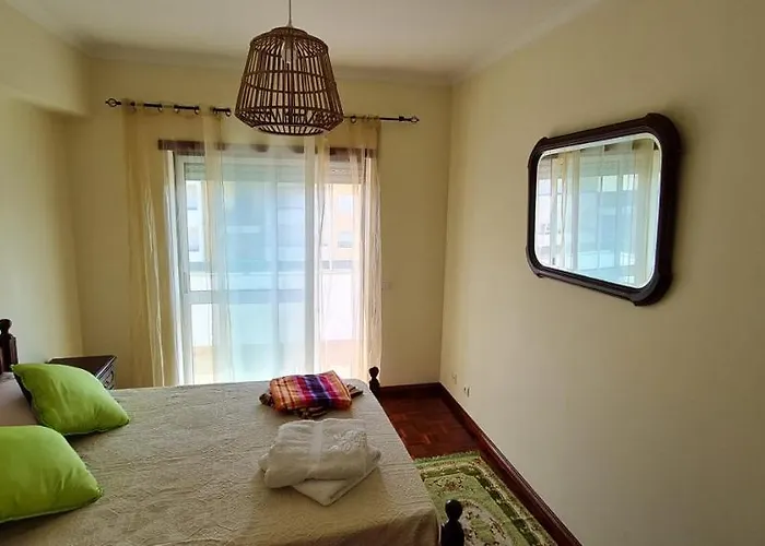 Lovely Modern Duplex 3 Bedroom Flat In Quiet Area Tavarede